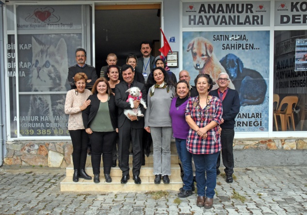 Türe, hayvanseverlerle bir araya geldi