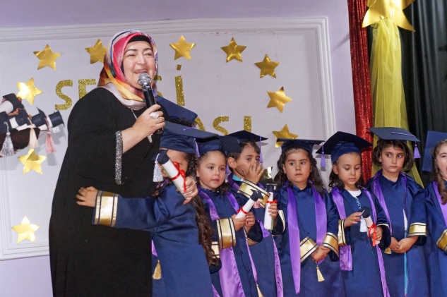 Sevgi Deryası’nda mezuniyet gecesi