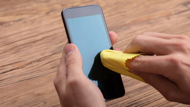 Telefon ve tabletlerinizi nasıl temizlemelisiniz?