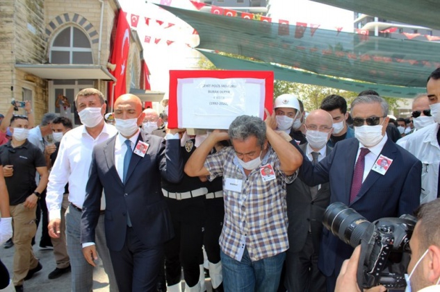 Anamur şehidini dualarla uğurladı