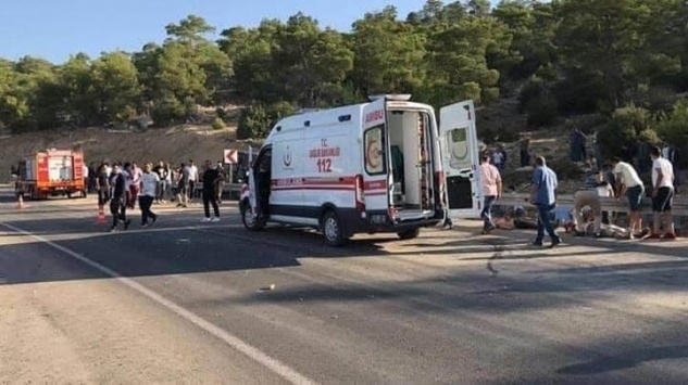 Mut’ta trafik kazasında 4 asker şehit oldu
