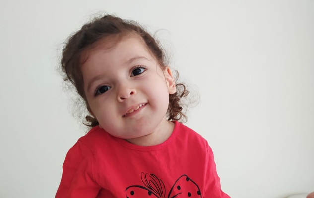 SMA hastası Öykü tedavi için yardım bekliyor