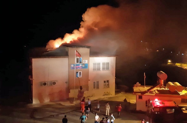 İlköğretim okulunda yangın