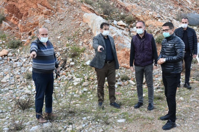 Şehit İbrahim Armut Fen Lisesi’ne halı saha