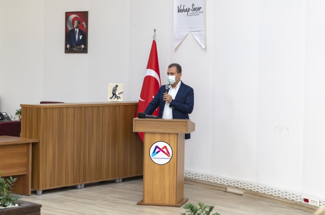 BAŞKAN SEÇER: “BİZ HERKESİN BELEDİYESİYİZ. BÜTÜN RENKLERİ KUCAKLIYORUZ”