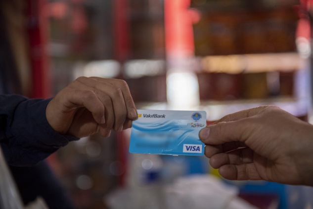 Halk Kart’a 15 ayda 15 milyon lira