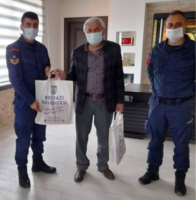 BOZYAZI BELEDİYESİ VE SAHİL GÜVENLİK KOMUTANLIĞI DENİZ DİBİ TEMİZLEME FAALİYETİ YAPTI