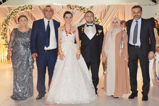 Ayşegül ve Ali Oğulcan için görkemli düğün