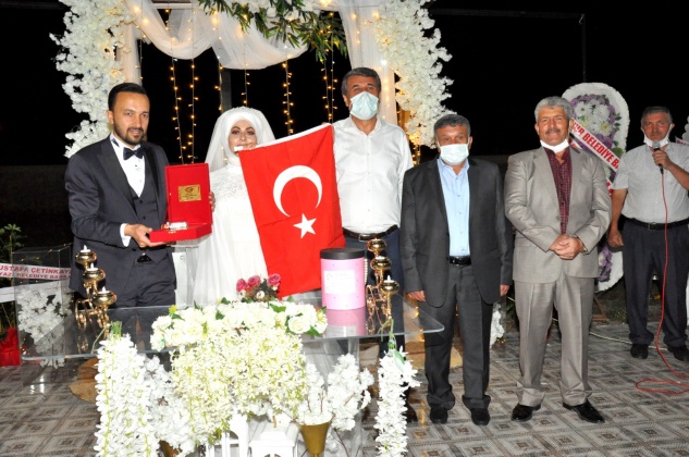 İnat Ailesi Antalya’dan gelin aldı