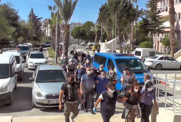 Anamur’da uyuşturucu operasyonu: 8 kişi tutuklandı