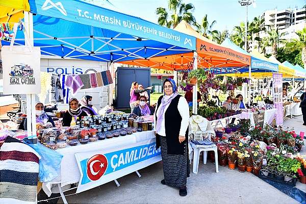 Büyükşehir Belediyesi, kadın üreticileri   emeğiyle doldu