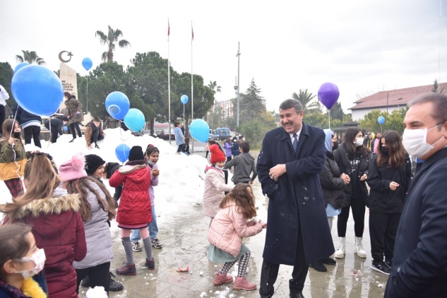 Belediye kar şenliği düzenledi