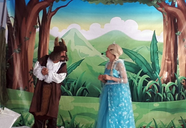 Kayıp Kar Tanesi müzikali sahnelendi