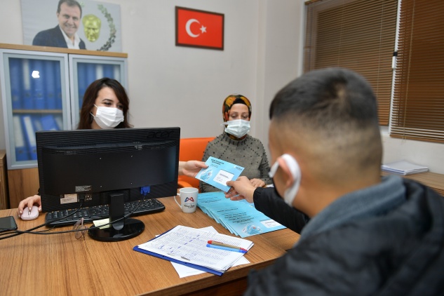 Büyükşehir’den öğrencilere 2,8 milyon lira yardım