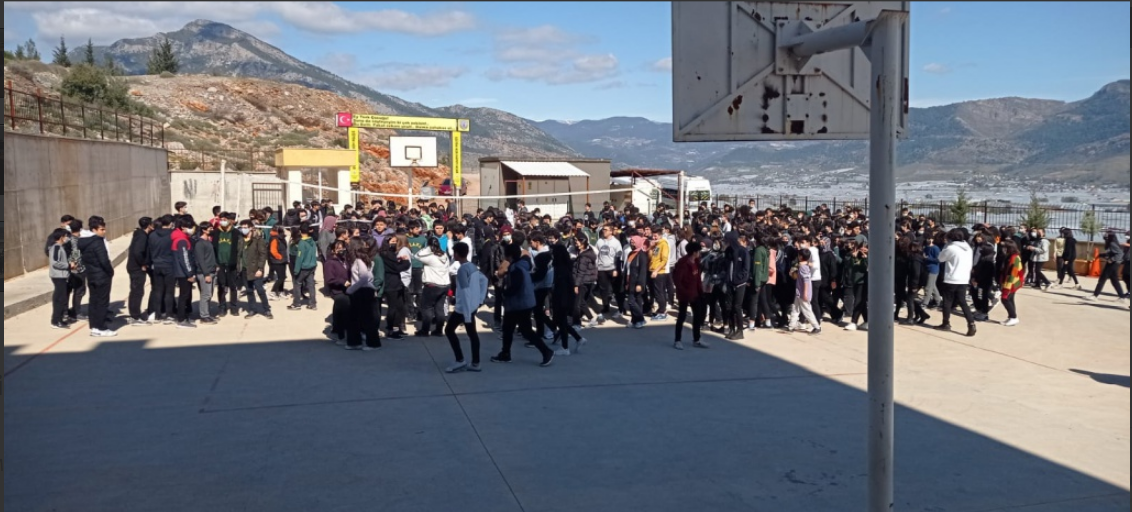 Deprem tatbikatı başarıyla gerçekleştirildi