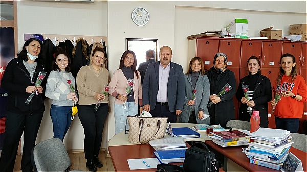 AKALIN, “8 MART DÜNYA KADINLAR GÜNÜ KUTLU OLSUN”