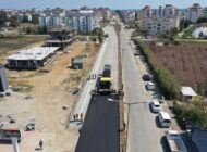 Büyükşehir Anamur’daki yol çalışmalarını sürdürüyor