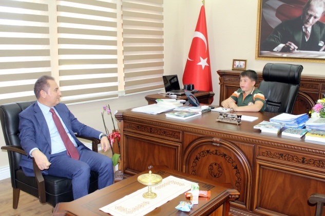 Kaymakam Bozdemir, görevini devretti