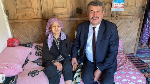 BAŞKAN KILINÇ’TAN EN YAŞLI ANNELERE ZİYARET