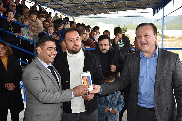 Garip AVM sahibi Ali Karip Bozyazı Belediye Spor için kolları sıvadı