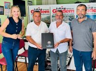 Başkan  Özkan Poçulu ve yönetimi  Esnafları Onore ediyor