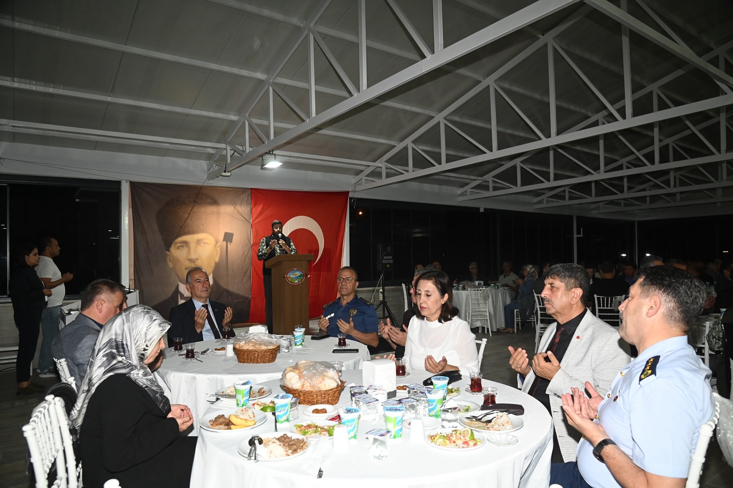 Başkan Deniz  Muhtarlar ve Din Görevlileri ile Bir Araya Geldi