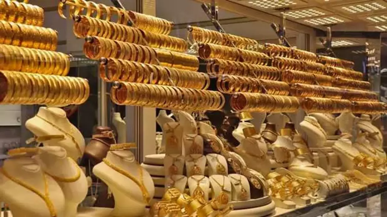 Kuyumcu 10 milyon TL dolandırıldı. Dolandırıcı aynı gün yakalanarak tutuklandı