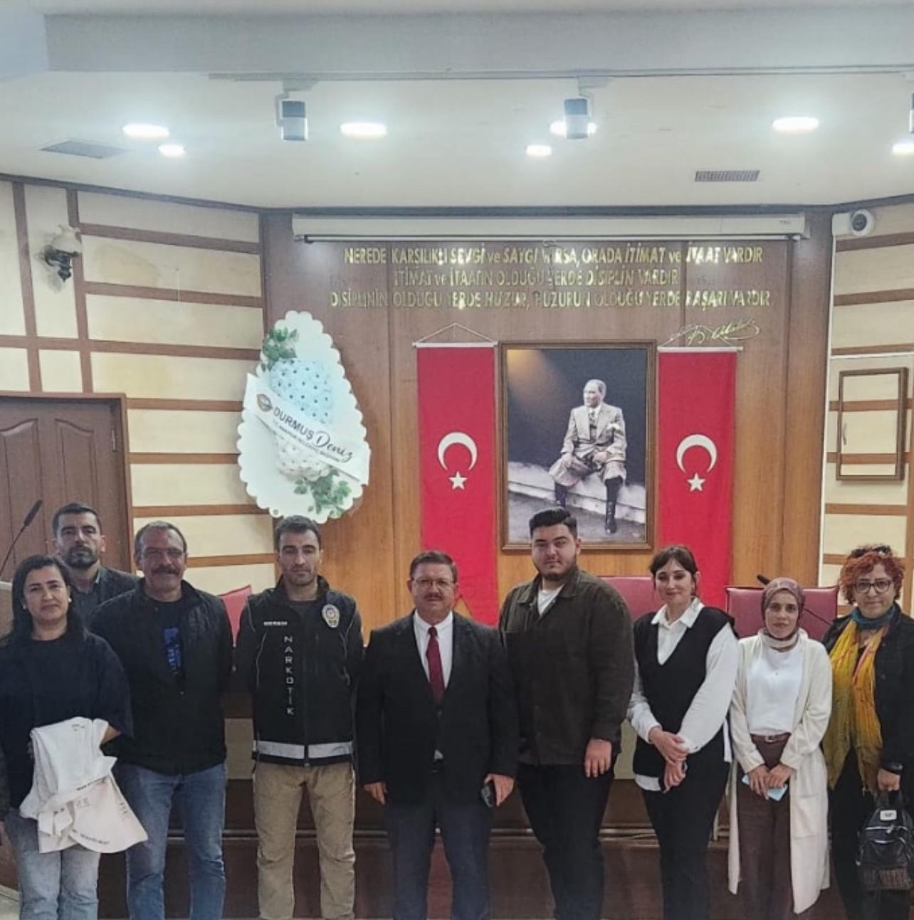 BAĞIMLILIKLA MÜCADELEDE EL ELE: ANAMUR BELEDİYESİ’NDE FARKINDALIK SEMİNERİ