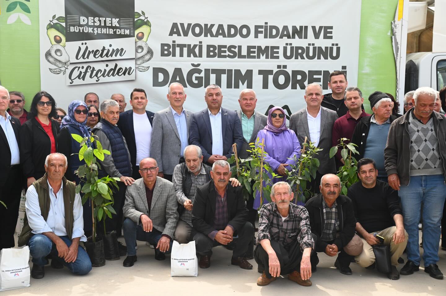 ÜRETİCİYE CAN SUYU: AVOKADO FİDANI VE DESTEK ÜRÜNLERİ DAĞITILDI