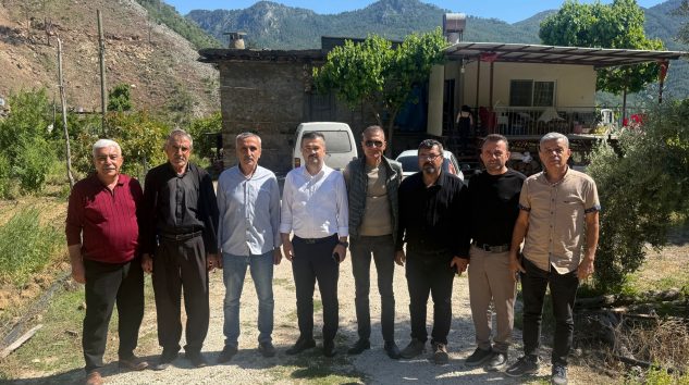 MHP ANAMUR TEŞKİLATI’NDAN MAHALLELERE ZİYARET VE ŞEHİTLİKTE ANLAMLI DURUŞ
