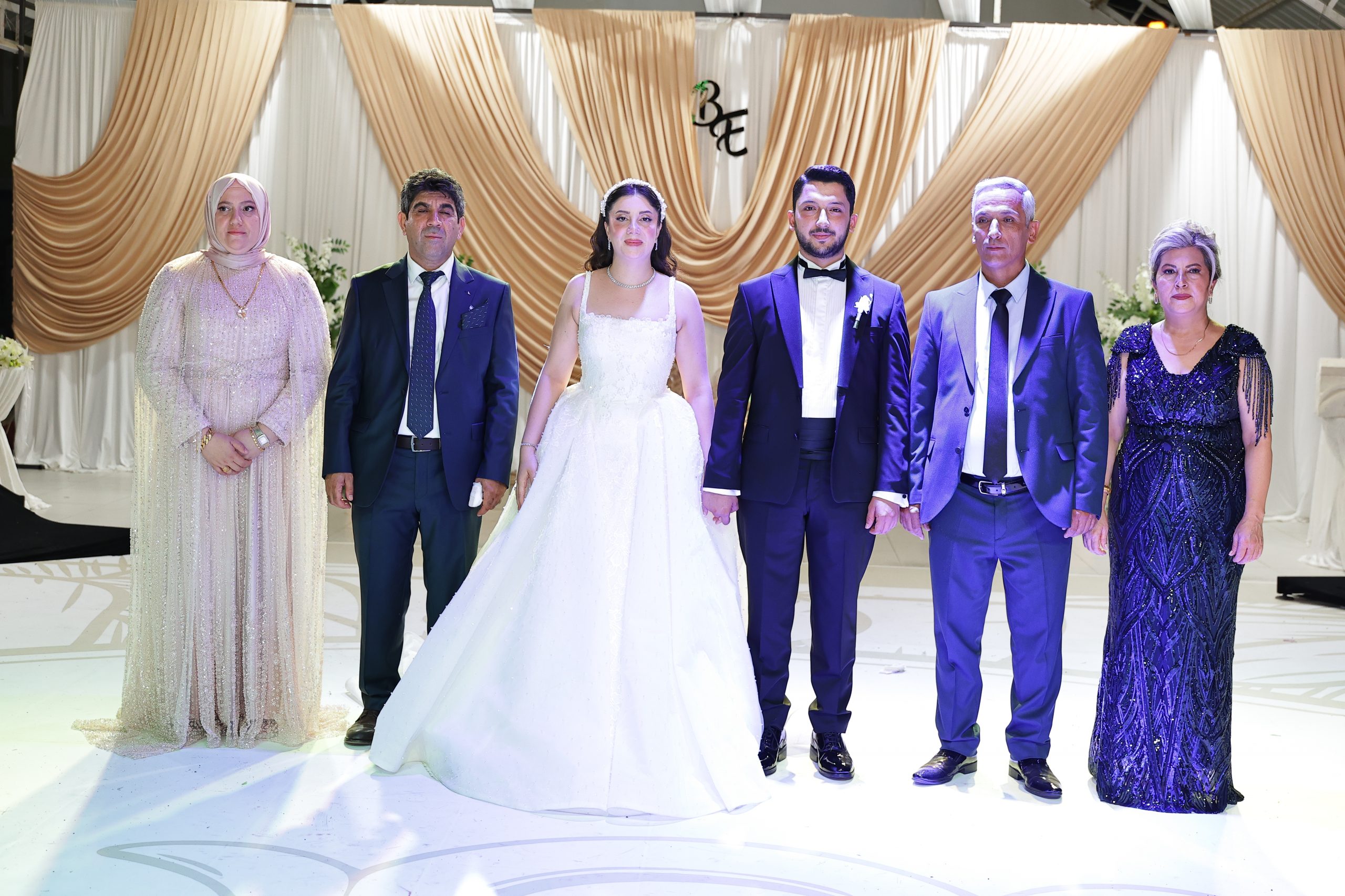 İŞ İNSANI ABDULNASIR AYDIN’DAN KIZI BÜŞRA’YA UNUTULMAZ DÜĞÜN