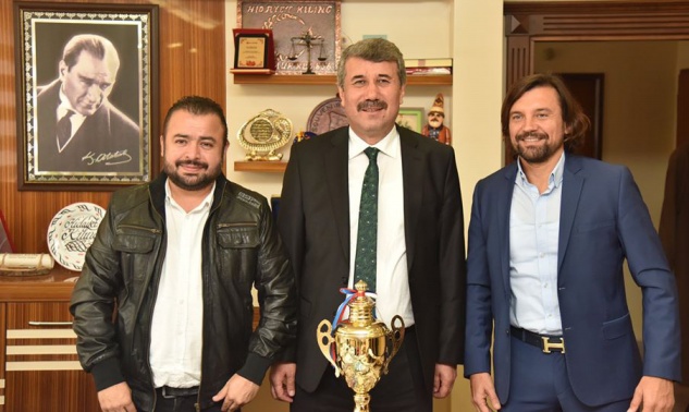 Kupayı Başkan Kılınç’a getirdiler