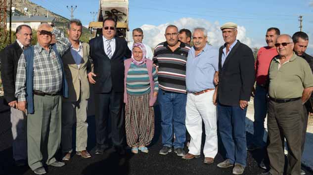 BAŞKAN ÖZCAN; ‘KÖYLERİMİZ ÖZLEDİĞİ HİZMETE KAVUŞUYOR’