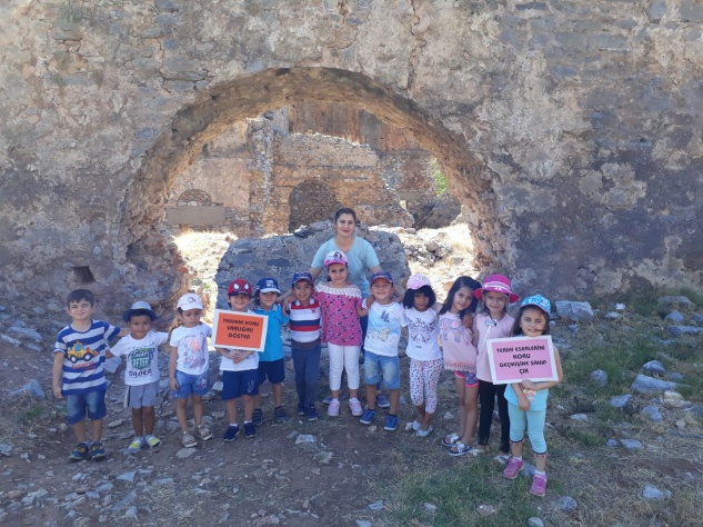Erbal Kreş, öğrencilere antik kenti gezdirdi