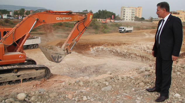 TOROSLAR’A 3 BİN KİŞİLİK AMFİ TİYATRO YAPILIYOR