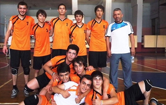 ANADOLU ÖĞRETMEN LİSESİ VOLAYBOL TAKIMI İL ŞAMPİYONU
