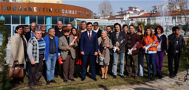 BAŞKAN TÜRE BASINI AĞIRLAMA GELENEĞİNİ YİNE BOZMADI