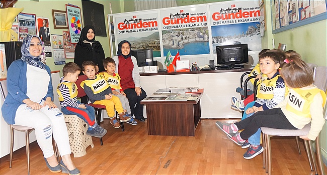 ERBALİN MİNİKLERİNDEN GAZETECİLER GÜNÜ KUTLAMASI