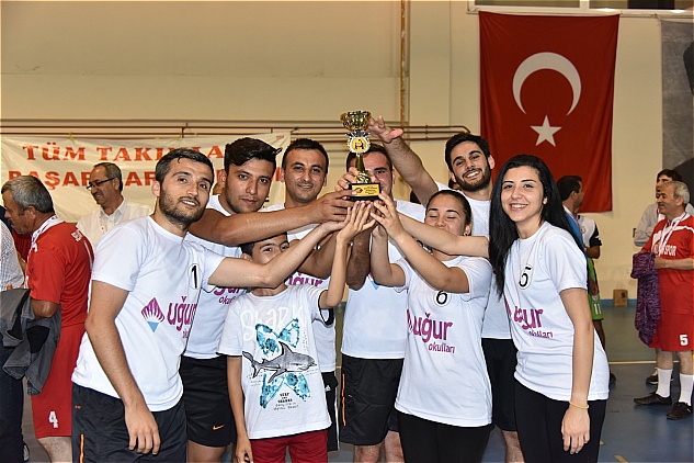 Kurumlar şampiyonu Valide oldu