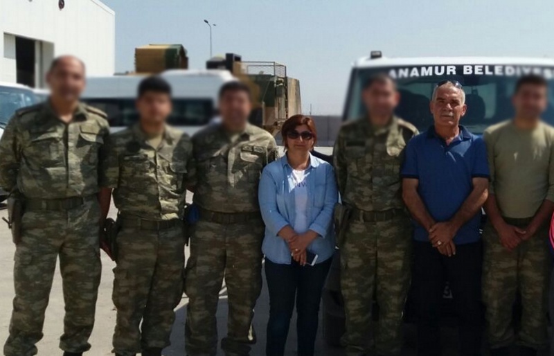 Anamur Mehmetçiğe 2 ton çilek gönderdi