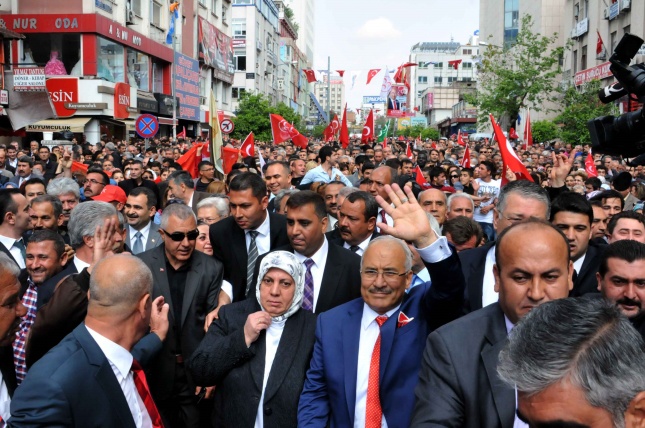 Başkan Kocamaz koltuğuna oturdu