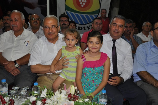 ‘TARSUS’TA NOSTALJİ GECELERİ’ SONA ERDİ