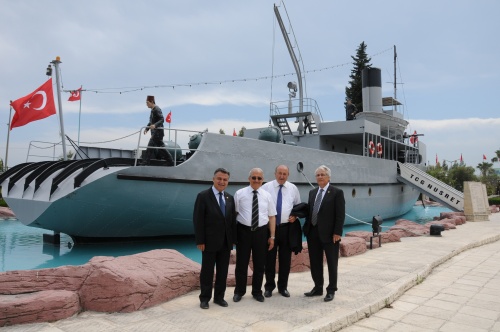 AFYONKARAHİSAR MİLLETVEKİLLERİNDEN TARSUS’A ÖVGÜ
